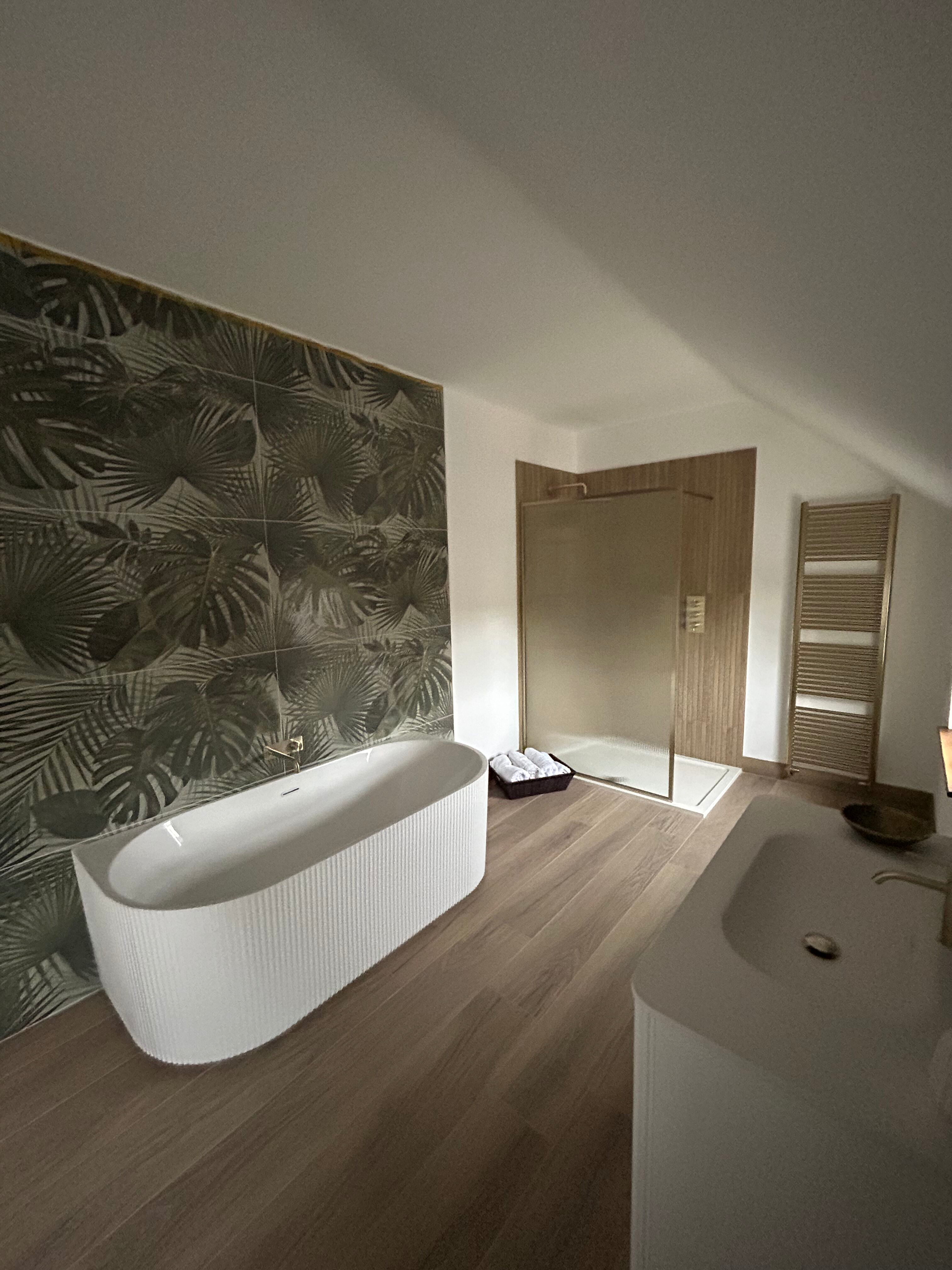 Bathroom tiling WP Tiling